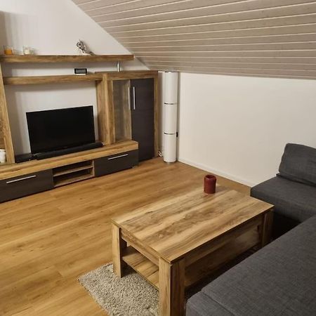 Gemuetliche Wohnung Am Waldrand Thierhaupten エクステリア 写真
