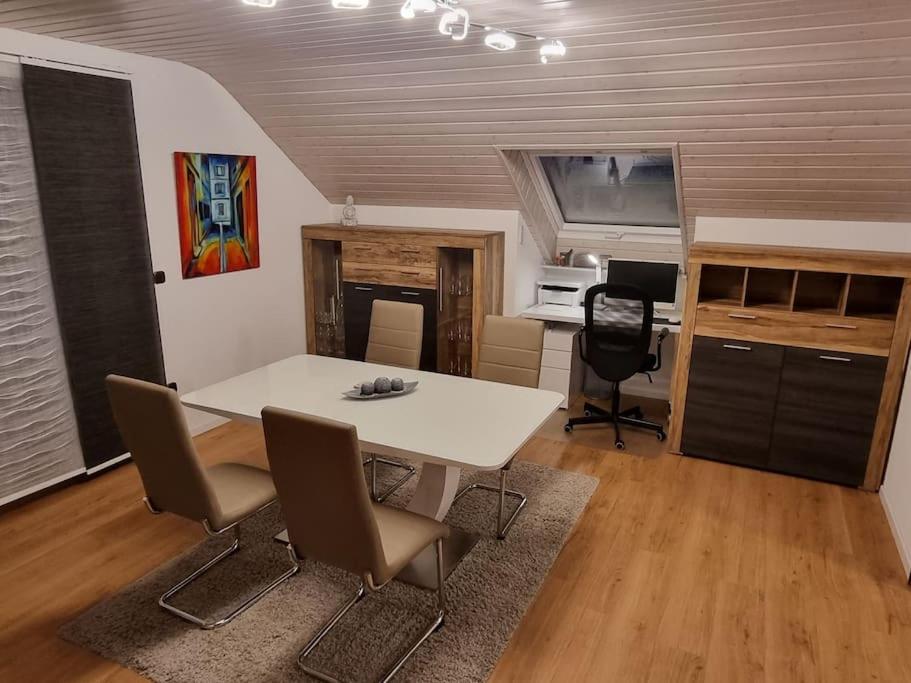 Gemuetliche Wohnung Am Waldrand Thierhaupten エクステリア 写真