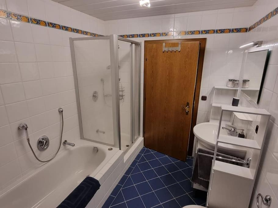 Gemuetliche Wohnung Am Waldrand Thierhaupten エクステリア 写真