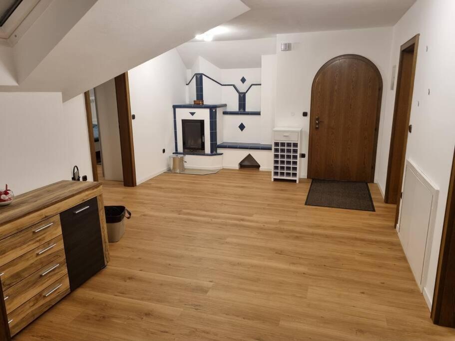 Gemuetliche Wohnung Am Waldrand Thierhaupten エクステリア 写真